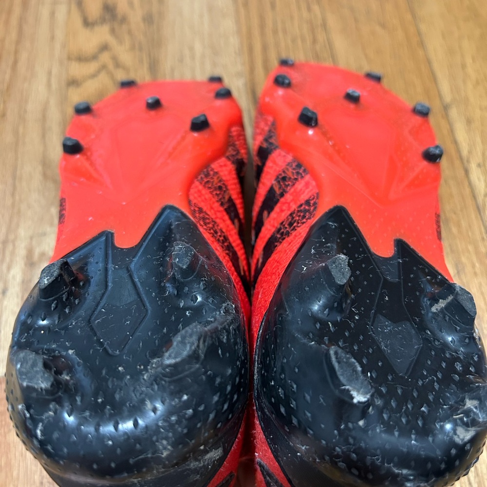 Kids soccer cleats, size US 4y - Picture 2 of 5